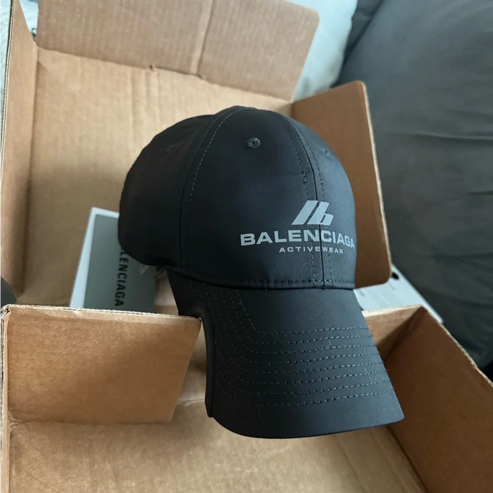 Balenciaga Black Cap - Picture 3 of 5